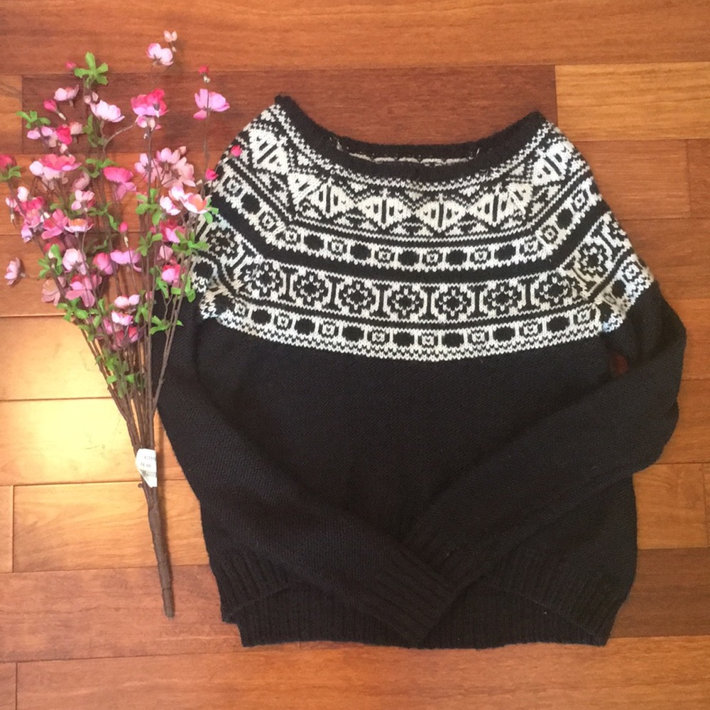 American Eagle Sweater